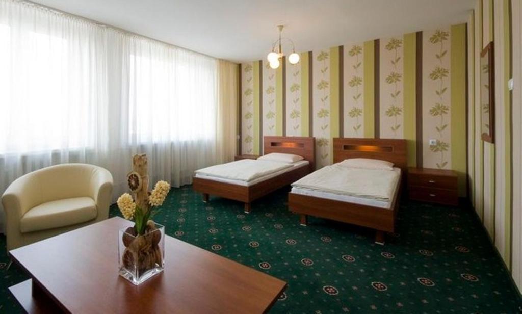 Hotel Naramowice Познань Номер фото