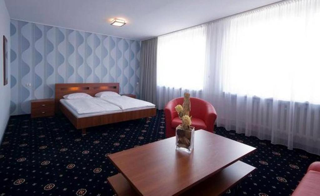 Hotel Naramowice Познань Номер фото